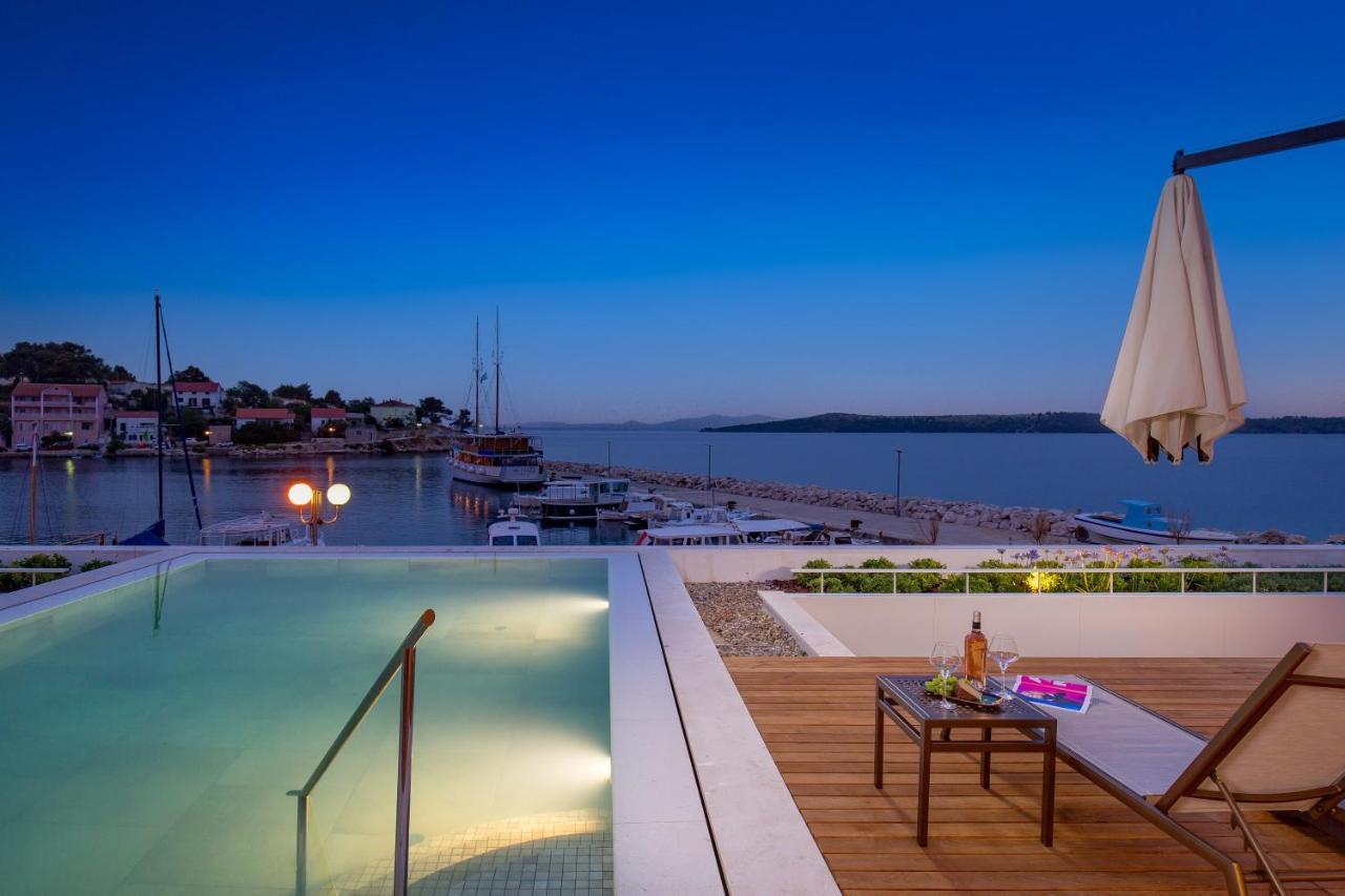 Maiora Luxury Island Suites ซาลี ภายนอก รูปภาพ