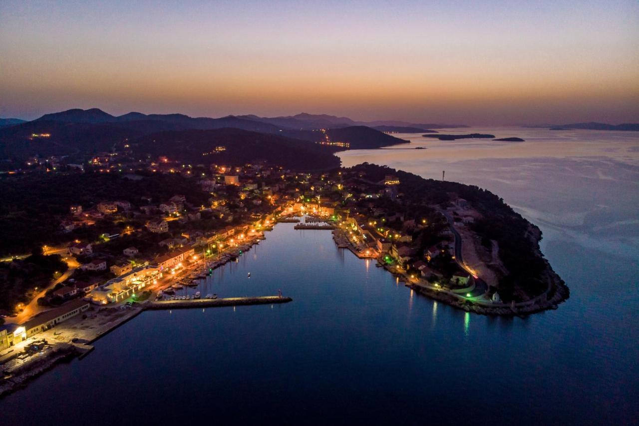 Maiora Luxury Island Suites ซาลี ภายนอก รูปภาพ